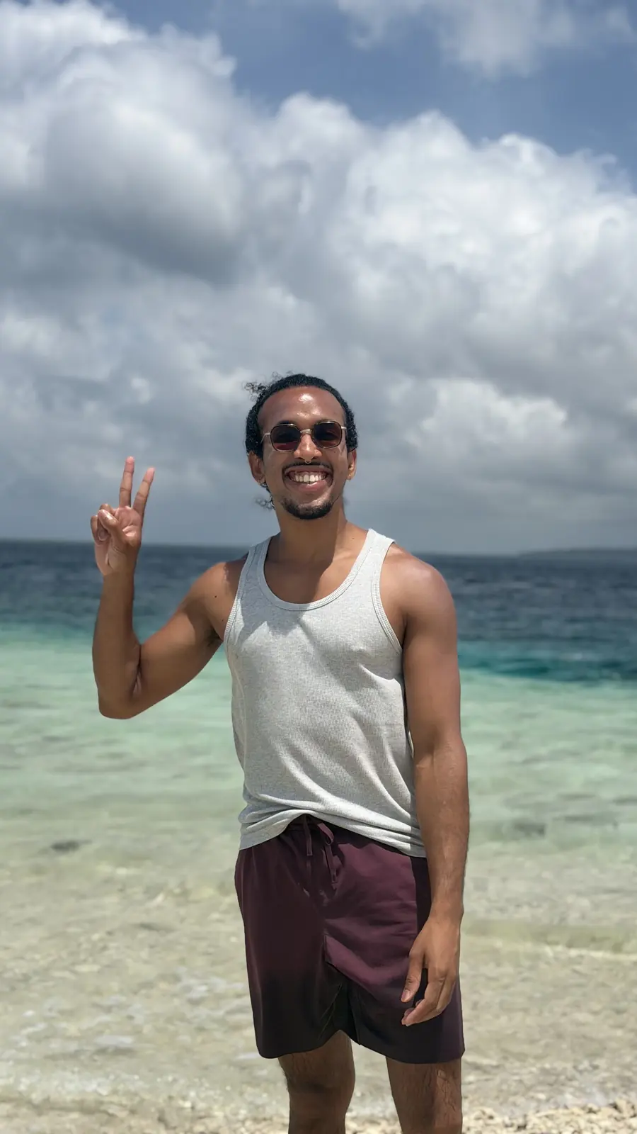 Marc sur une plage d’Okinawa